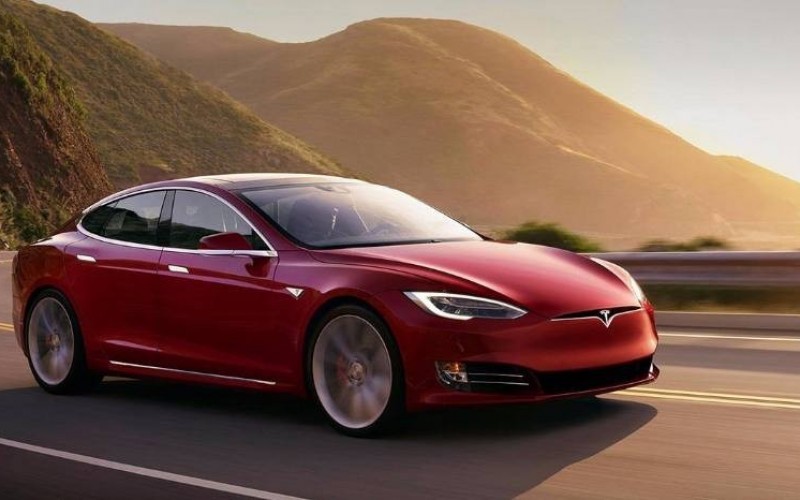 Conheça as especificações do Tesla Model S